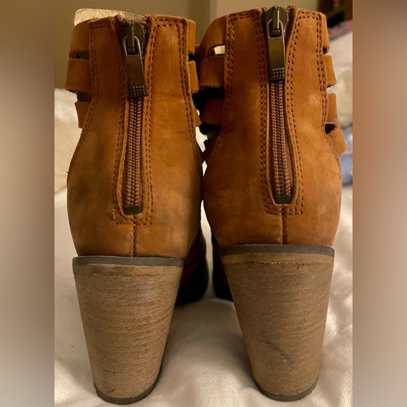 *EUC* Free People / Hybrid Strappy Stacked Heel Leather Ankle Boot / Bro… - Picture 10 of 14